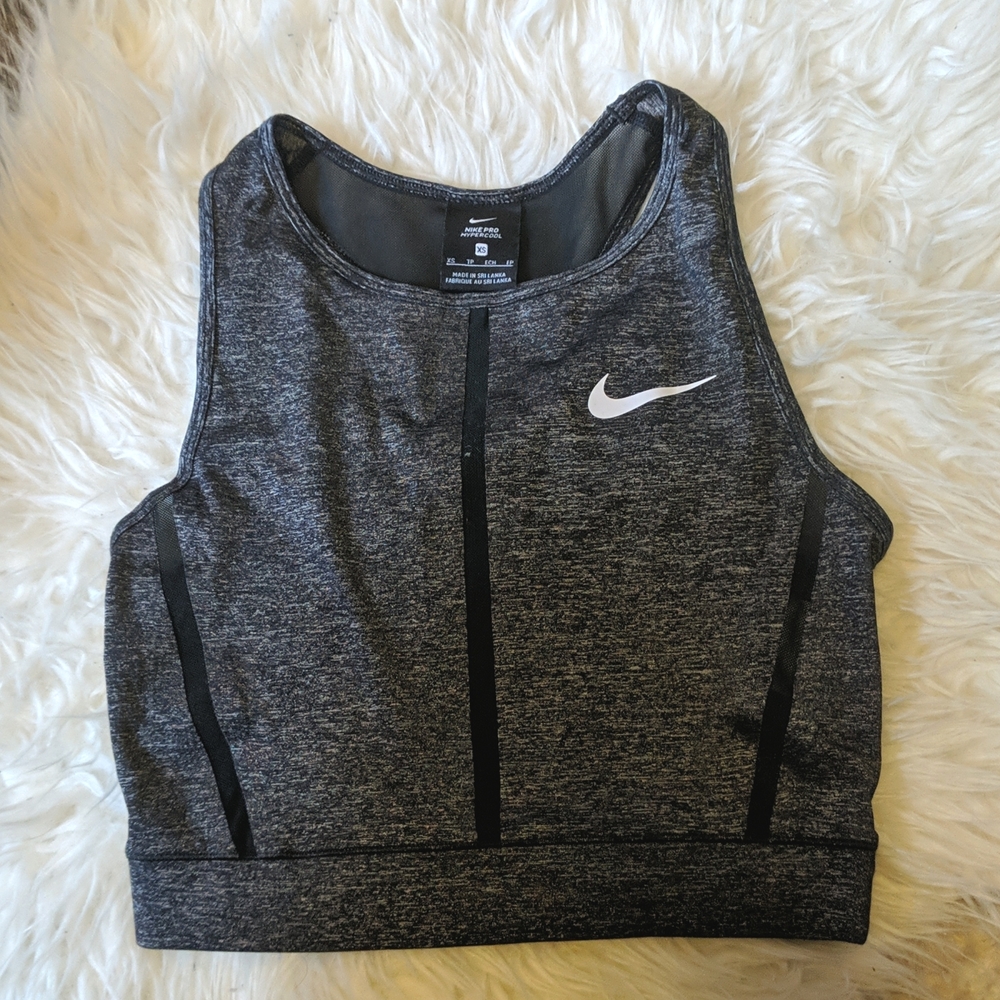 NIKE | Hypercool Cropped Tank - Picture 3 of 5